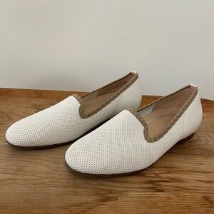 NWOB Vionic Willa Knit Ballet Flats Cream Beige Trim Loafers Women's Sz 8